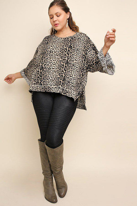 Jaguar Print Cuffed 3/4 Sleeve Top